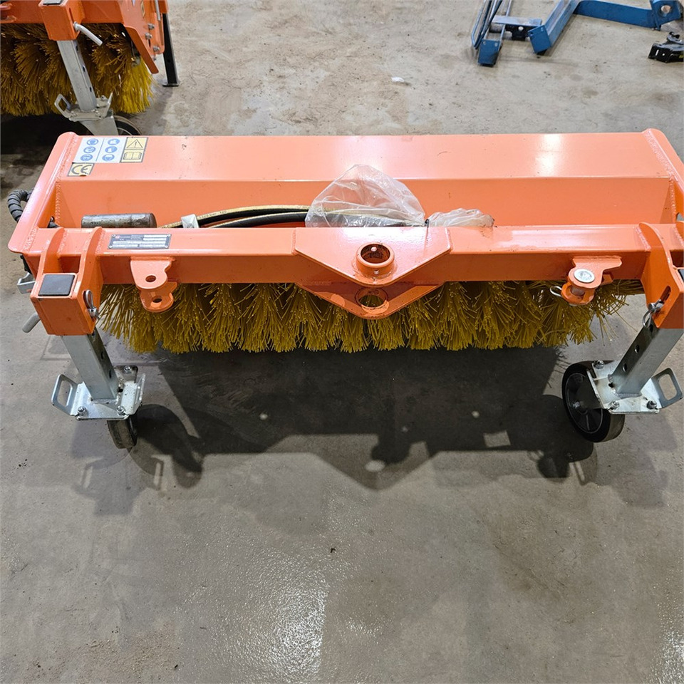 BM ZE120 - Broom: picture 4 BM ZE120 - Broom: picture 4