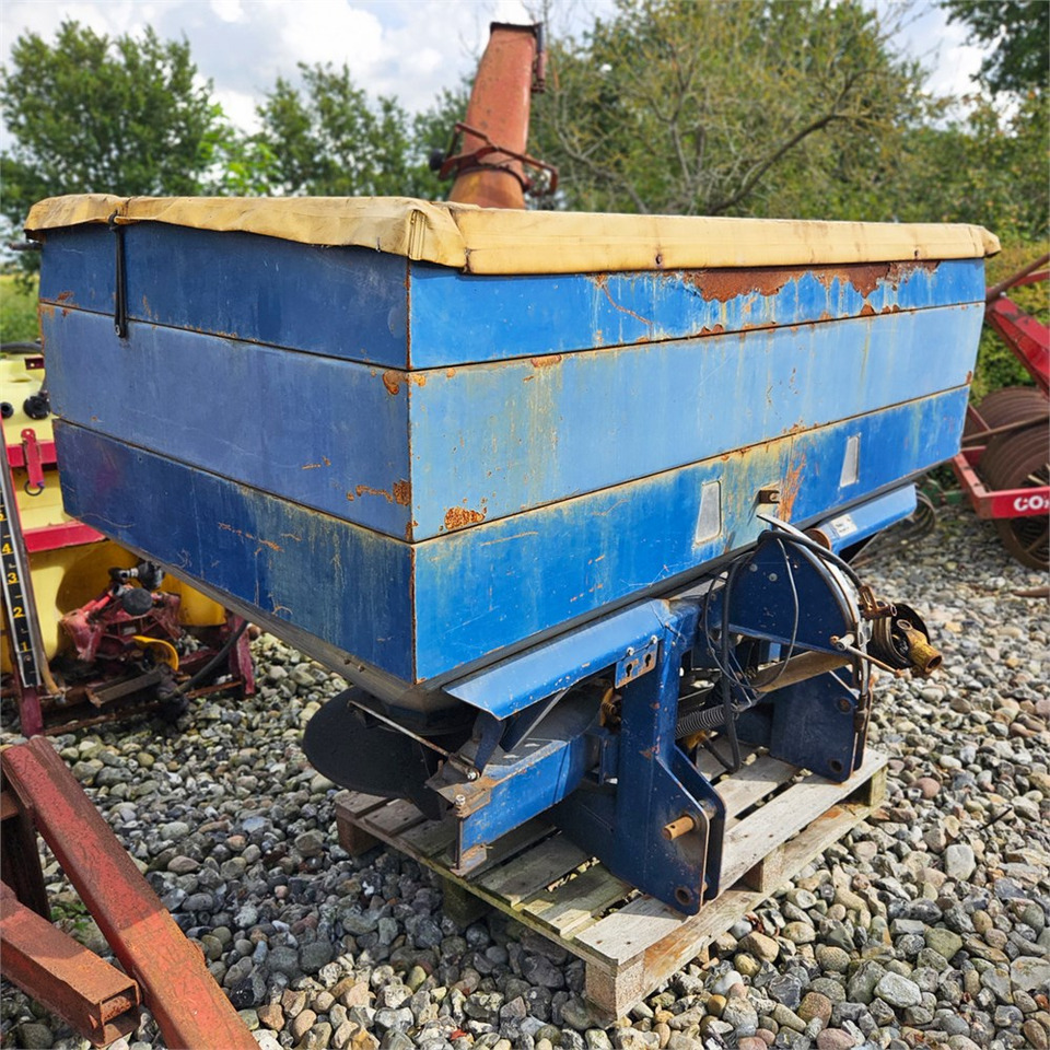 Bogballe E 1500 - Fertilizing equipment: picture 1 Bogballe E 1500 - Fertilizing equipment: picture 1