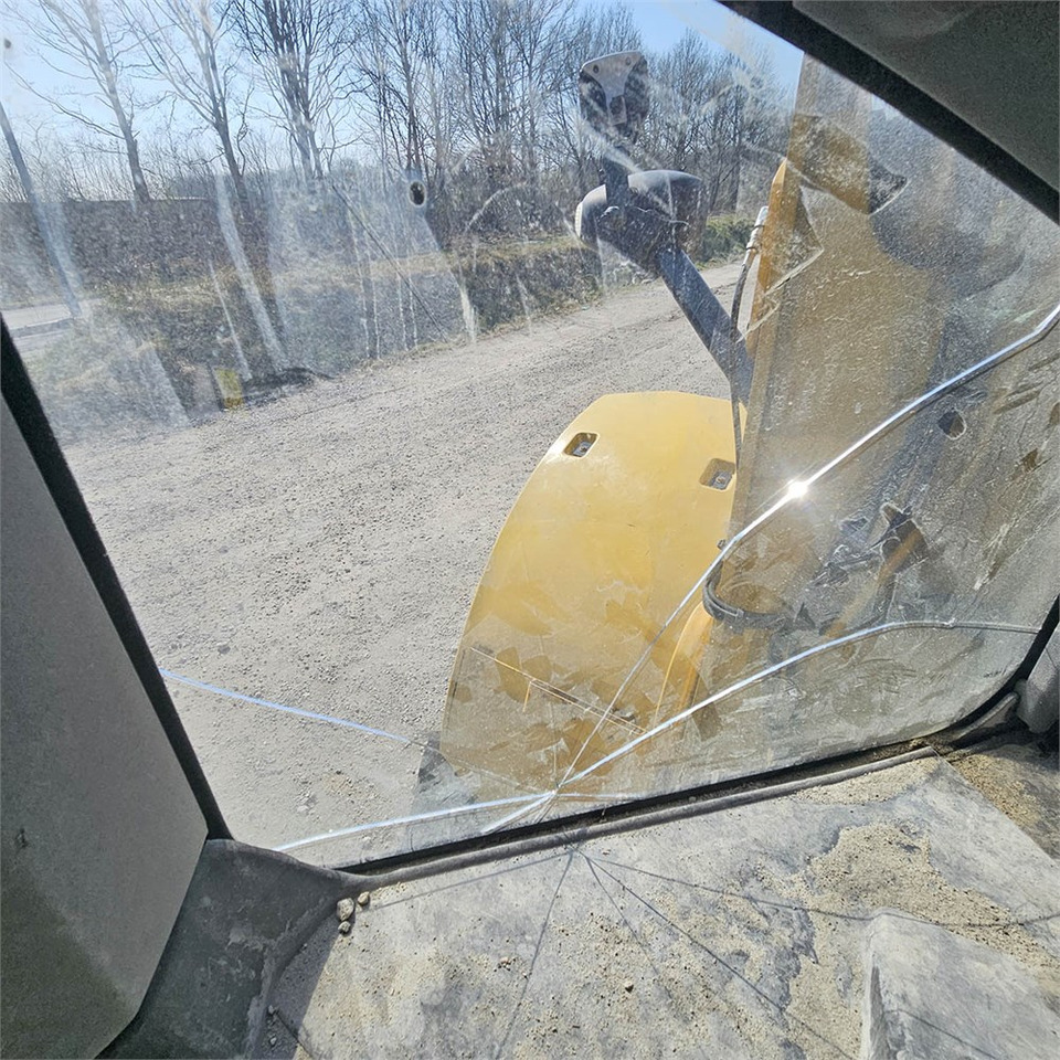 Wheel loader Caterpillar 938 M: picture 24