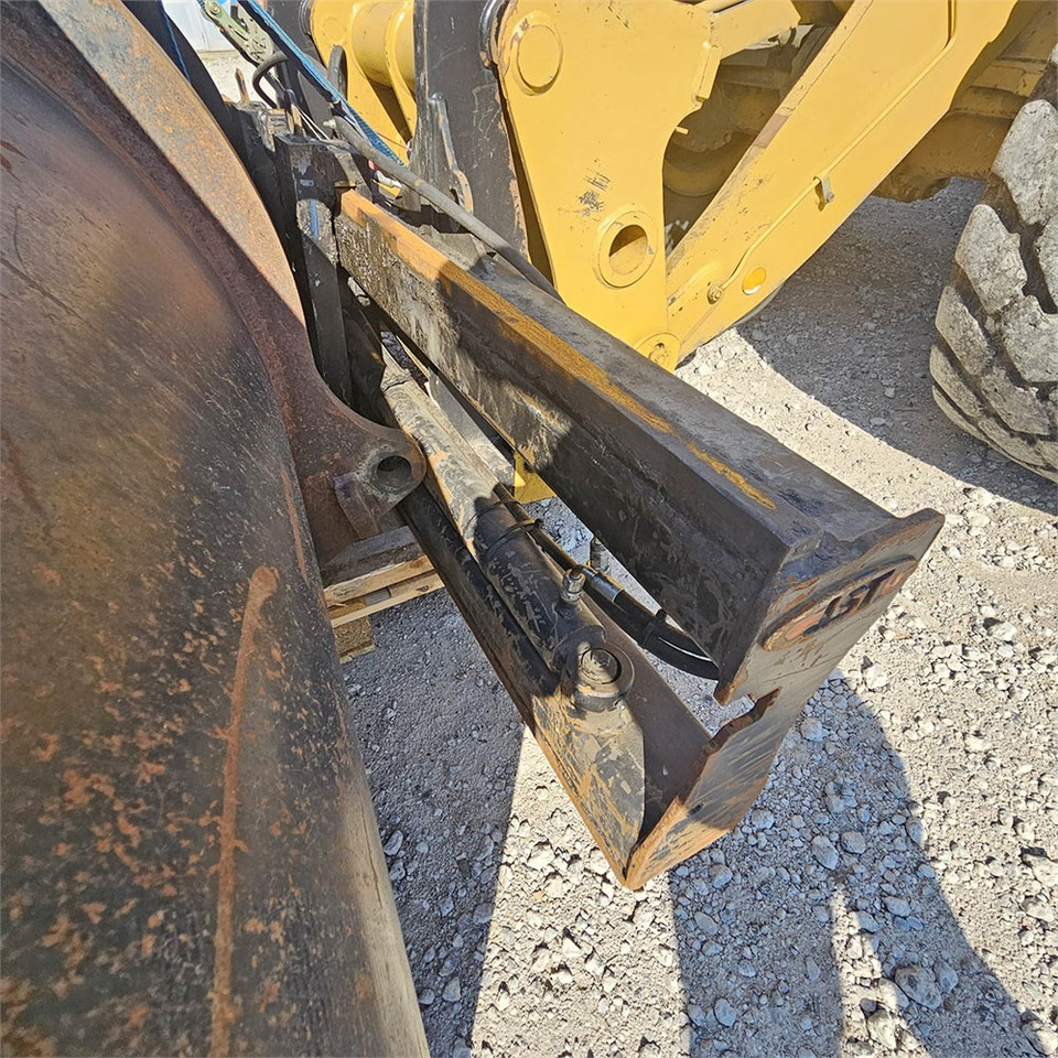 Wheel loader Caterpillar 938 M: picture 37