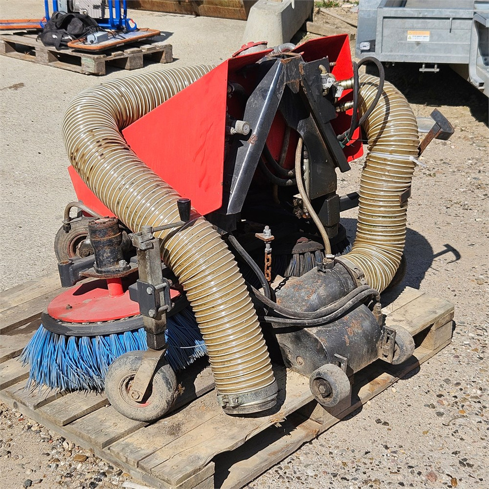 Egholm CFS 1000 - Broom: picture 3 Egholm CFS 1000 - Broom: picture 3