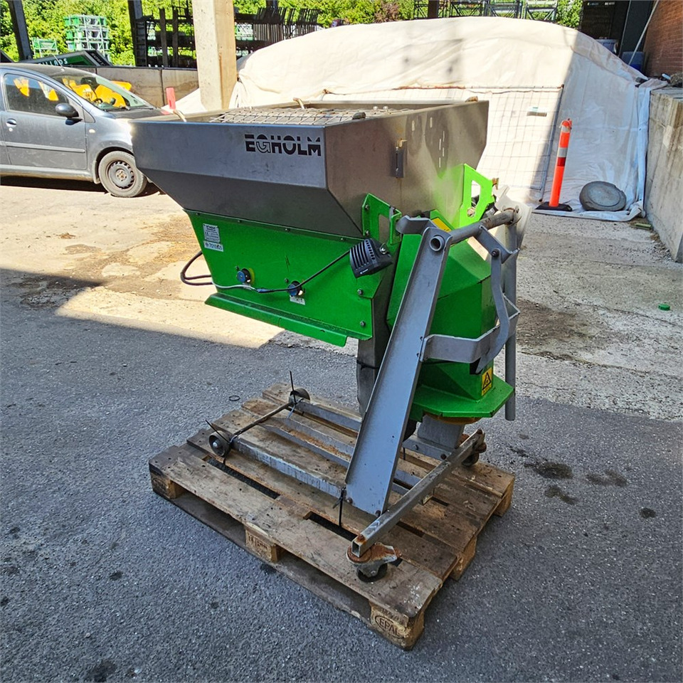 Egholm SG3 - Sand/ Salt spreader: picture 4 Egholm SG3 - Sand/ Salt spreader: picture 4