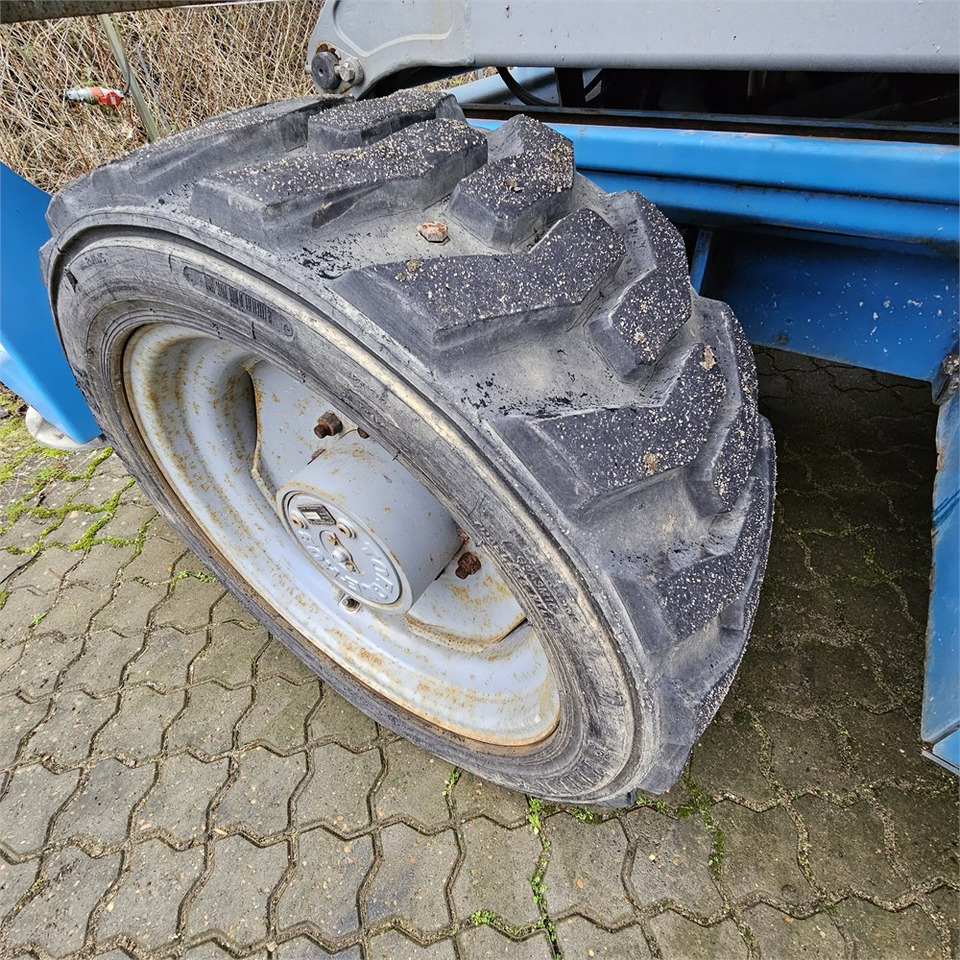 Scissor lift Genie GS-5390: picture 35