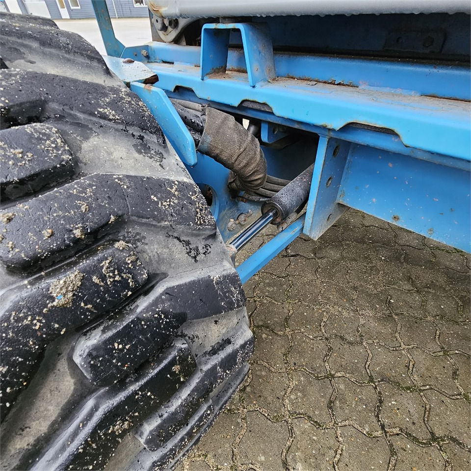 Scissor lift Genie GS-5390: picture 33