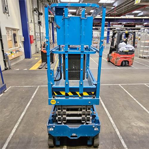 Genie GS1330m - Scissor lift: picture 3 Genie GS1330m - Scissor lift: picture 3