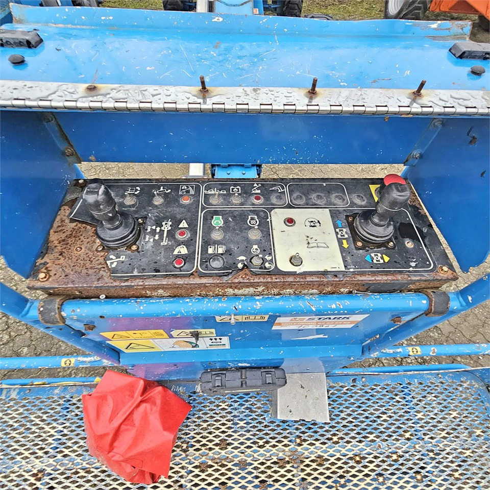 Telescopic boom Genie S60HC: picture 9