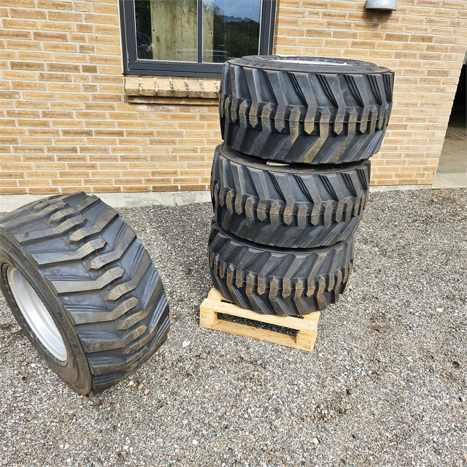 Giant 31X15,5-15 - Wheel and tire package for Construction machinery: picture 1 Giant 31X15,5-15 - Wheel and tire package for Construction machinery: picture 1