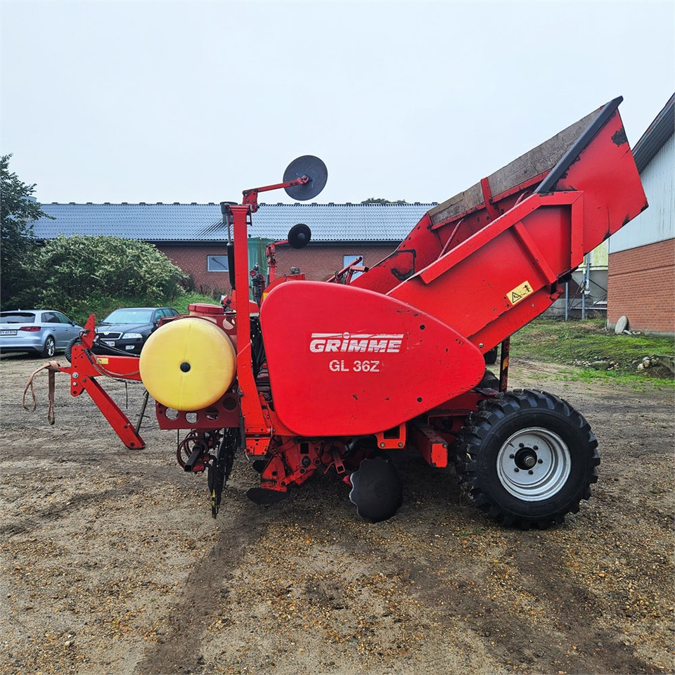 Grimme GL36SZ - Potato planter: picture 4 Grimme GL36SZ - Potato planter: picture 4