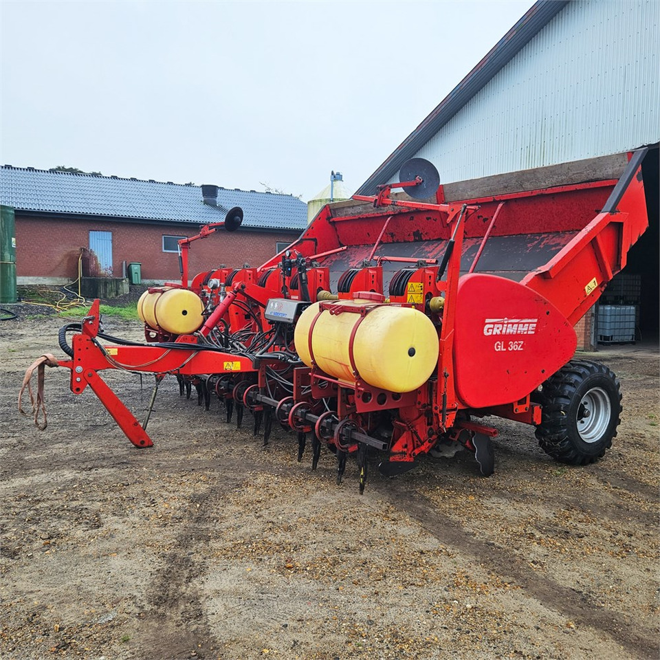 Grimme GL36SZ - Potato planter: picture 3 Grimme GL36SZ - Potato planter: picture 3