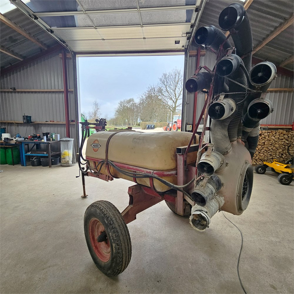 Hardi 800 l - Sprayer: picture 5 Hardi 800 l - Sprayer: picture 5