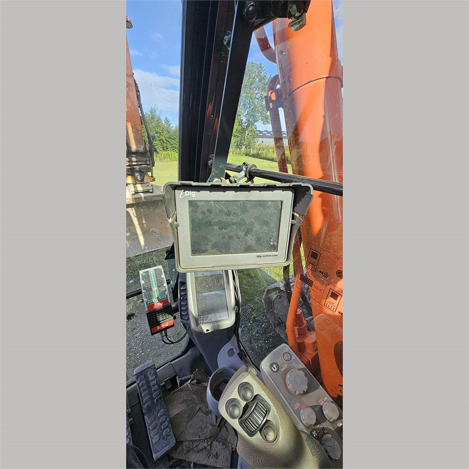 Leasing of Hitachi ZX 225 Hitachi ZX 225: picture 14