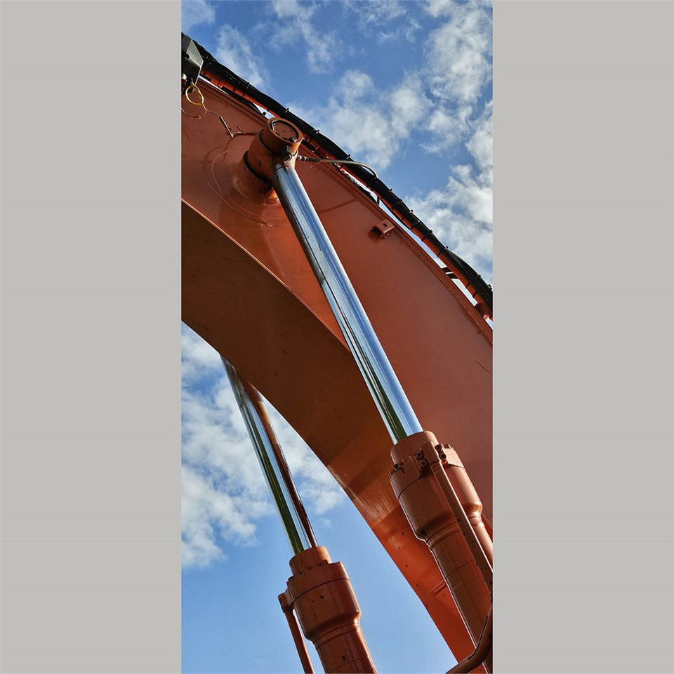 Leasing of Hitachi ZX 225 Hitachi ZX 225: picture 21