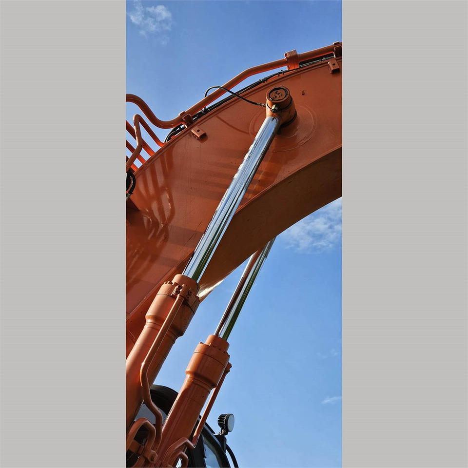 Leasing of Hitachi ZX 225 Hitachi ZX 225: picture 22