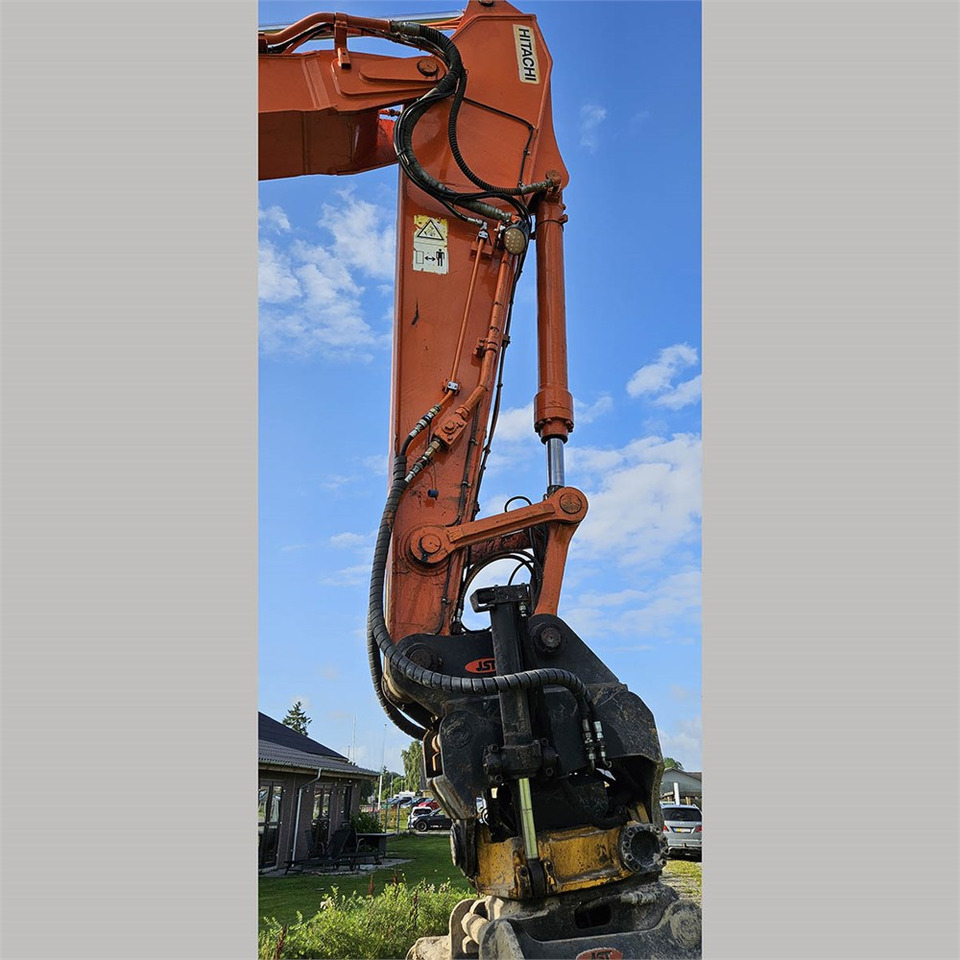 Leasing of Hitachi ZX 225 Hitachi ZX 225: picture 23