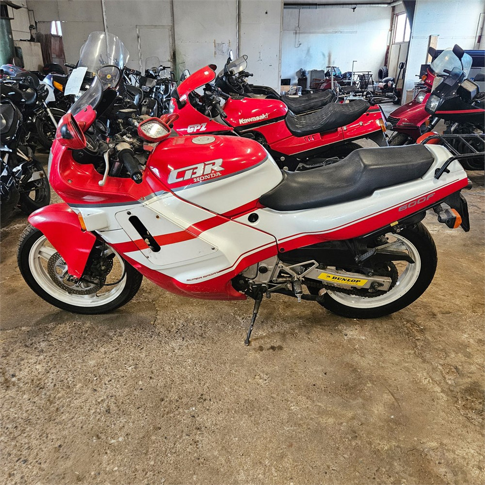 Honda CBR600F Super sport - Motorcycle: picture 2 Honda CBR600F Super sport - Motorcycle: picture 2