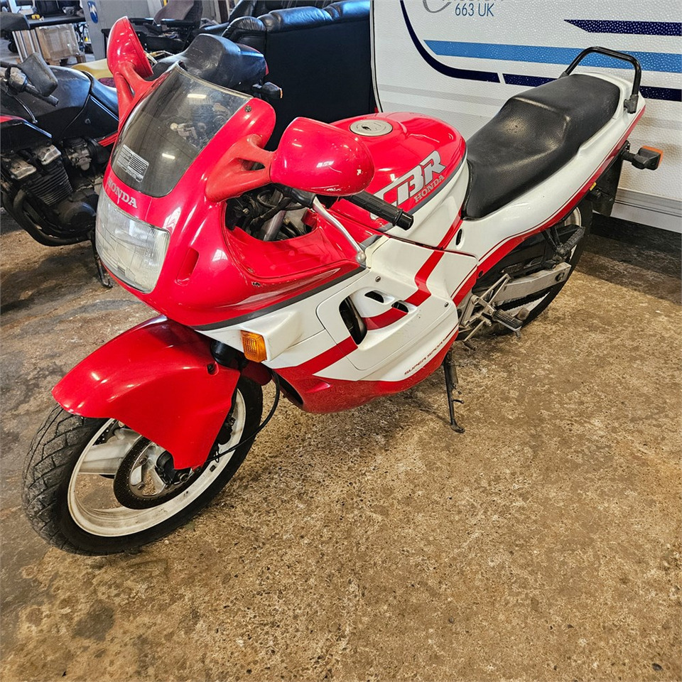 Honda CBR600F Super sport - Motorcycle: picture 1 Honda CBR600F Super sport - Motorcycle: picture 1