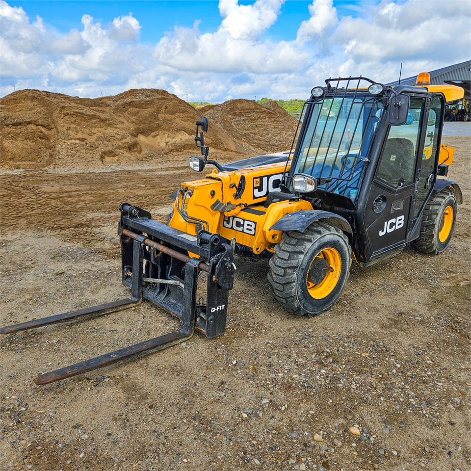 Leasing of JCB 525-60T4 JCB 525-60T4: picture 9 Leasing of JCB 525-60T4 JCB 525-60T4: picture 9