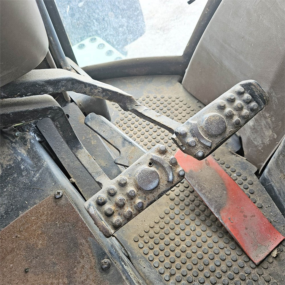 Farm tractor John Deere 2850 MFWD: picture 19 Farm tractor John Deere 2850 MFWD: picture 19