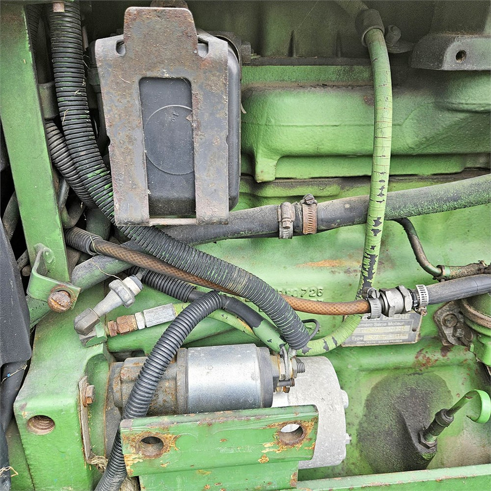 Farm tractor John Deere 2850 MFWD: picture 30 Farm tractor John Deere 2850 MFWD: picture 30