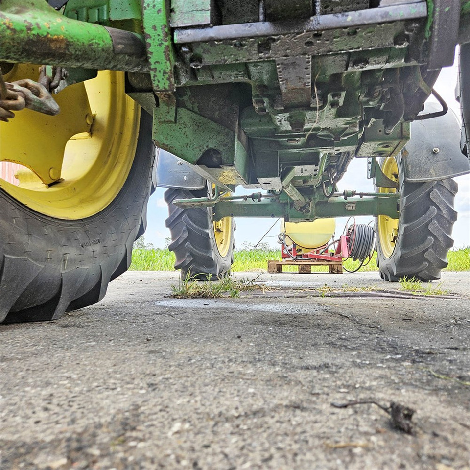 Farm tractor John Deere 2850 MFWD: picture 42 Farm tractor John Deere 2850 MFWD: picture 42