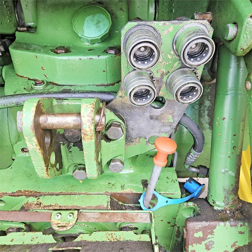 Farm tractor John Deere 2850 MFWD: picture 24 Farm tractor John Deere 2850 MFWD: picture 24