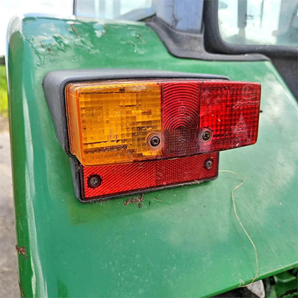 Farm tractor John Deere 2850 MFWD: picture 37 Farm tractor John Deere 2850 MFWD: picture 37