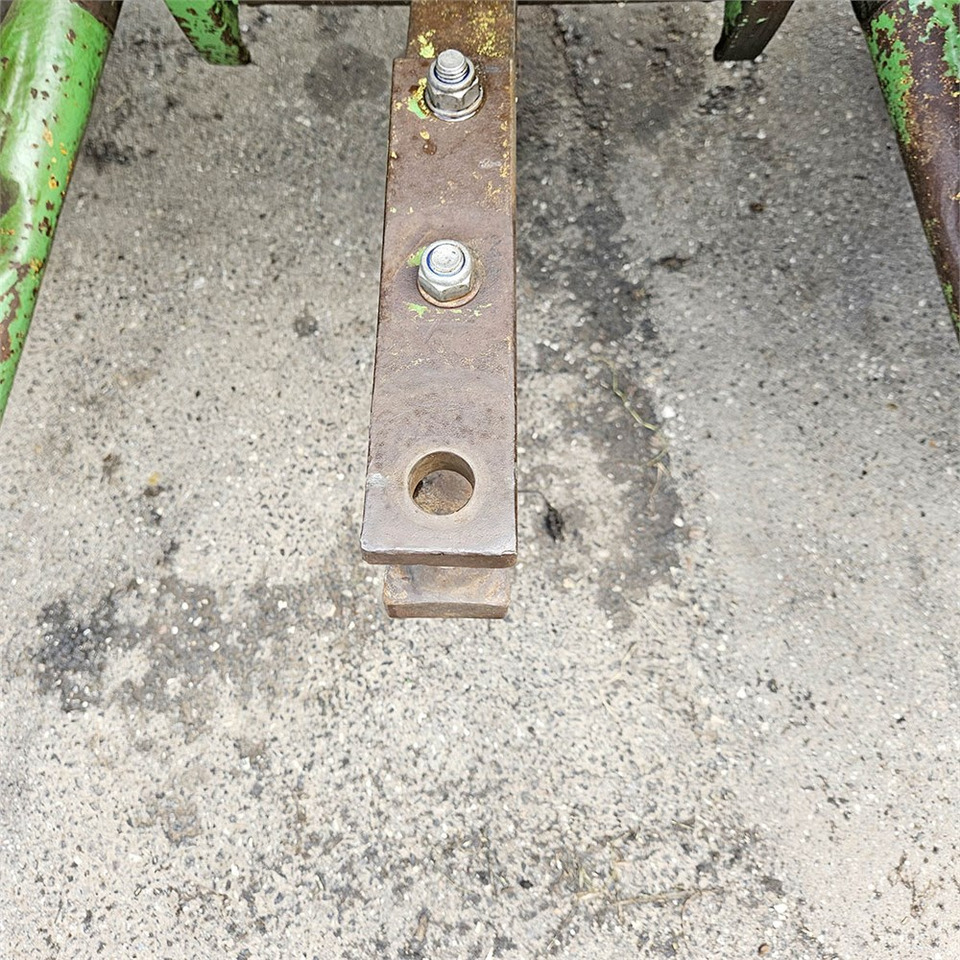 Farm tractor John Deere 2850 MFWD: picture 26 Farm tractor John Deere 2850 MFWD: picture 26