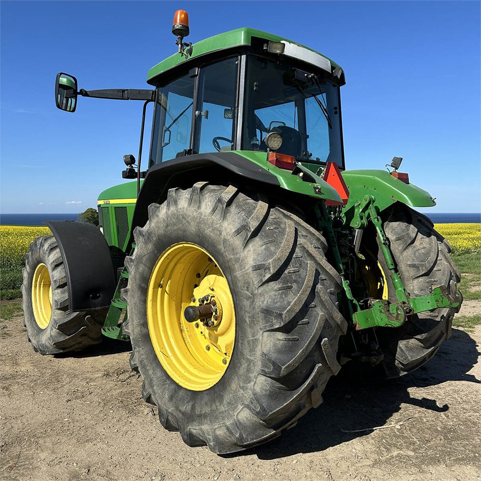 John Deere 7810 - Farm tractor: picture 5 John Deere 7810 - Farm tractor: picture 5
