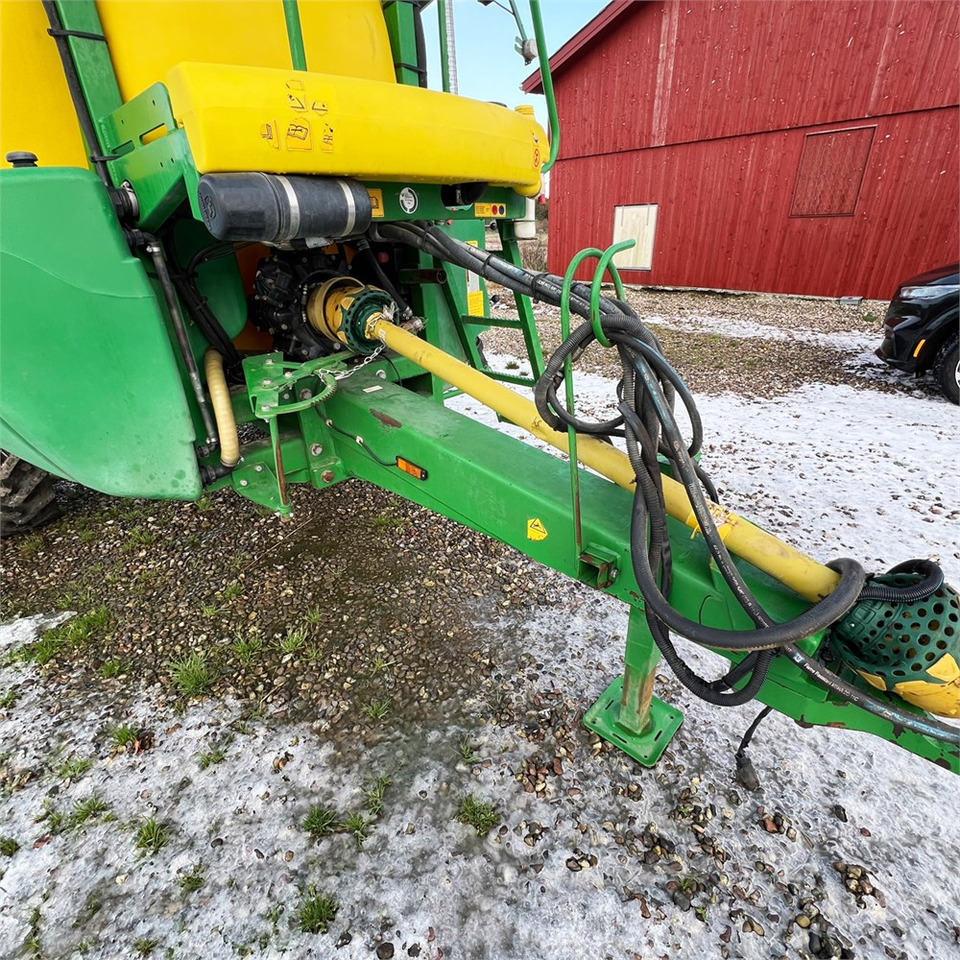 John Deere M732 - Sprayer: picture 4 John Deere M732 - Sprayer: picture 4