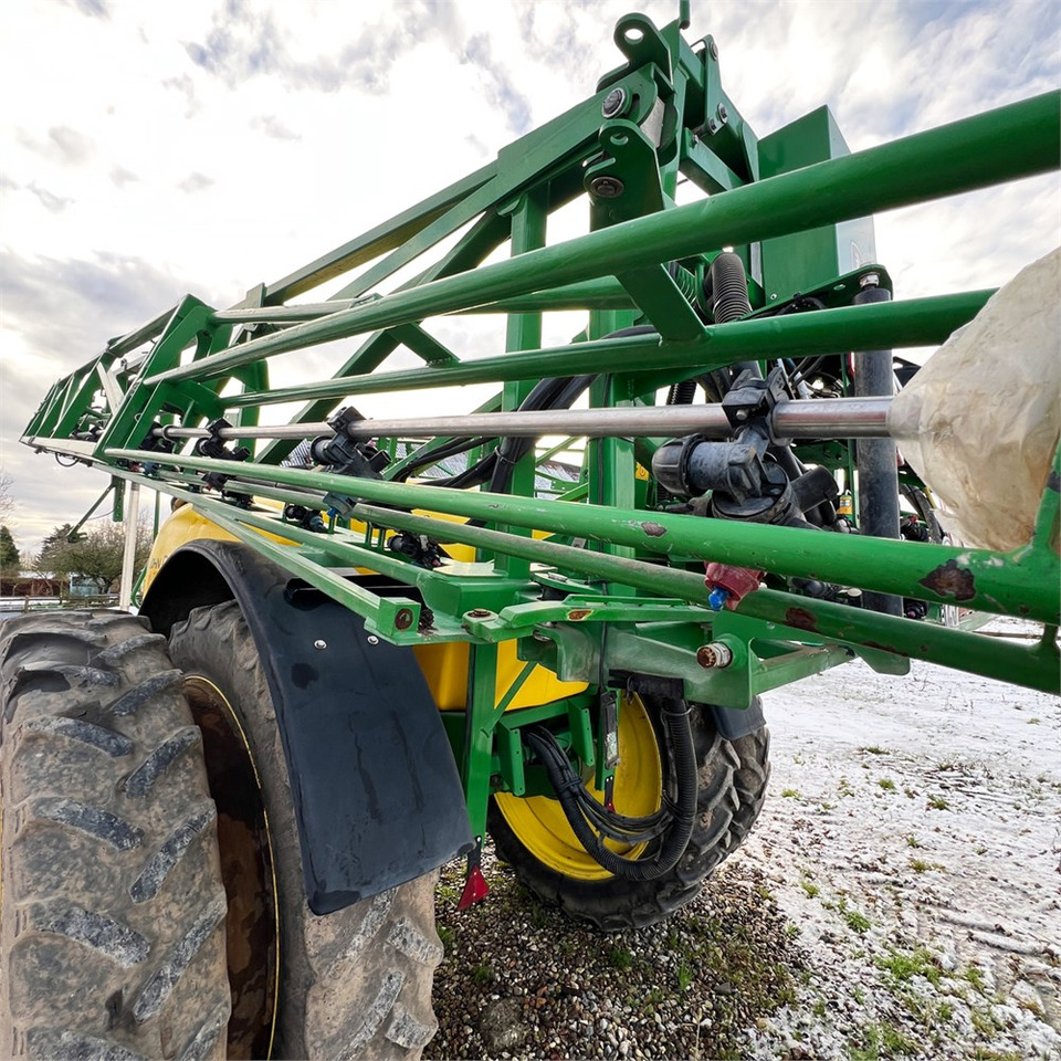 Sprayer John Deere M732: picture 12