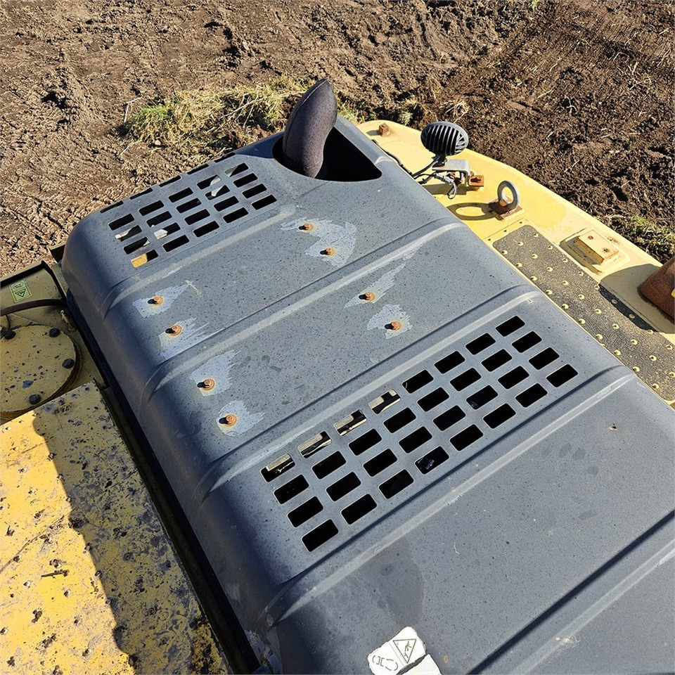 Crawler excavator Komatsu PC210: picture 37