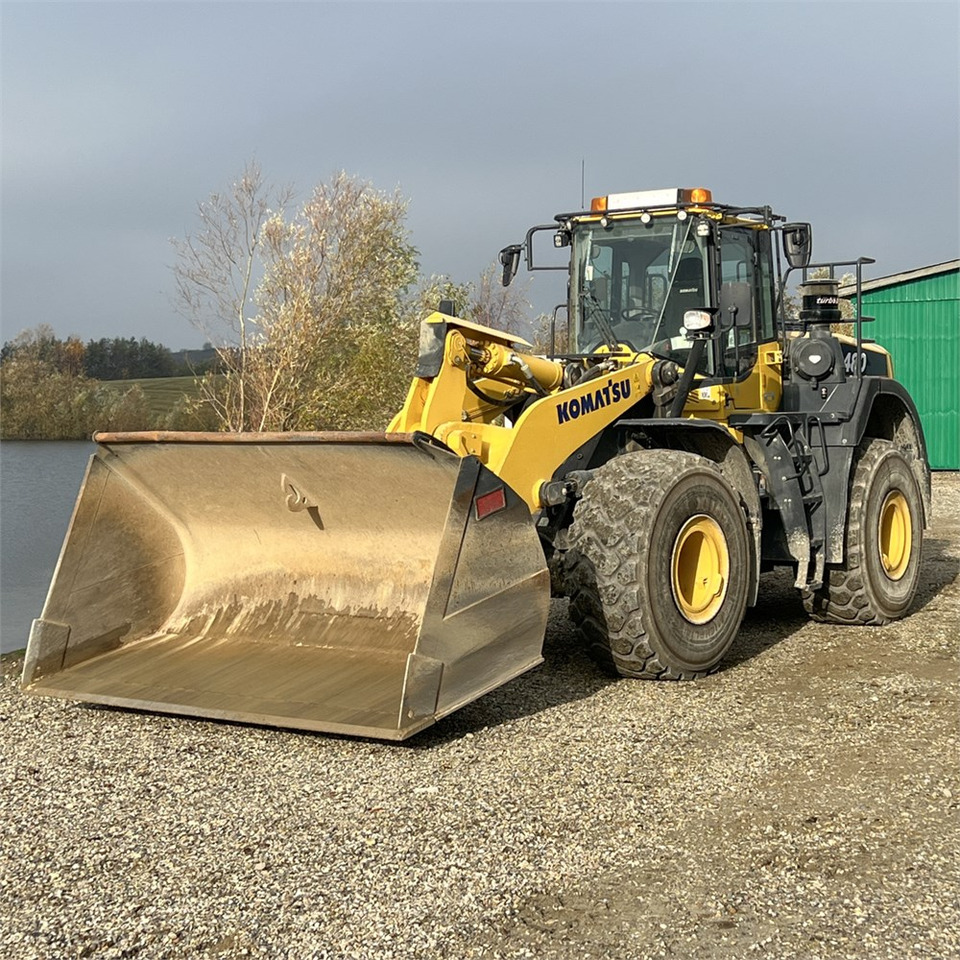 Komatsu WA480-8 - Wheel loader: picture 3 Komatsu WA480-8 - Wheel loader: picture 3
