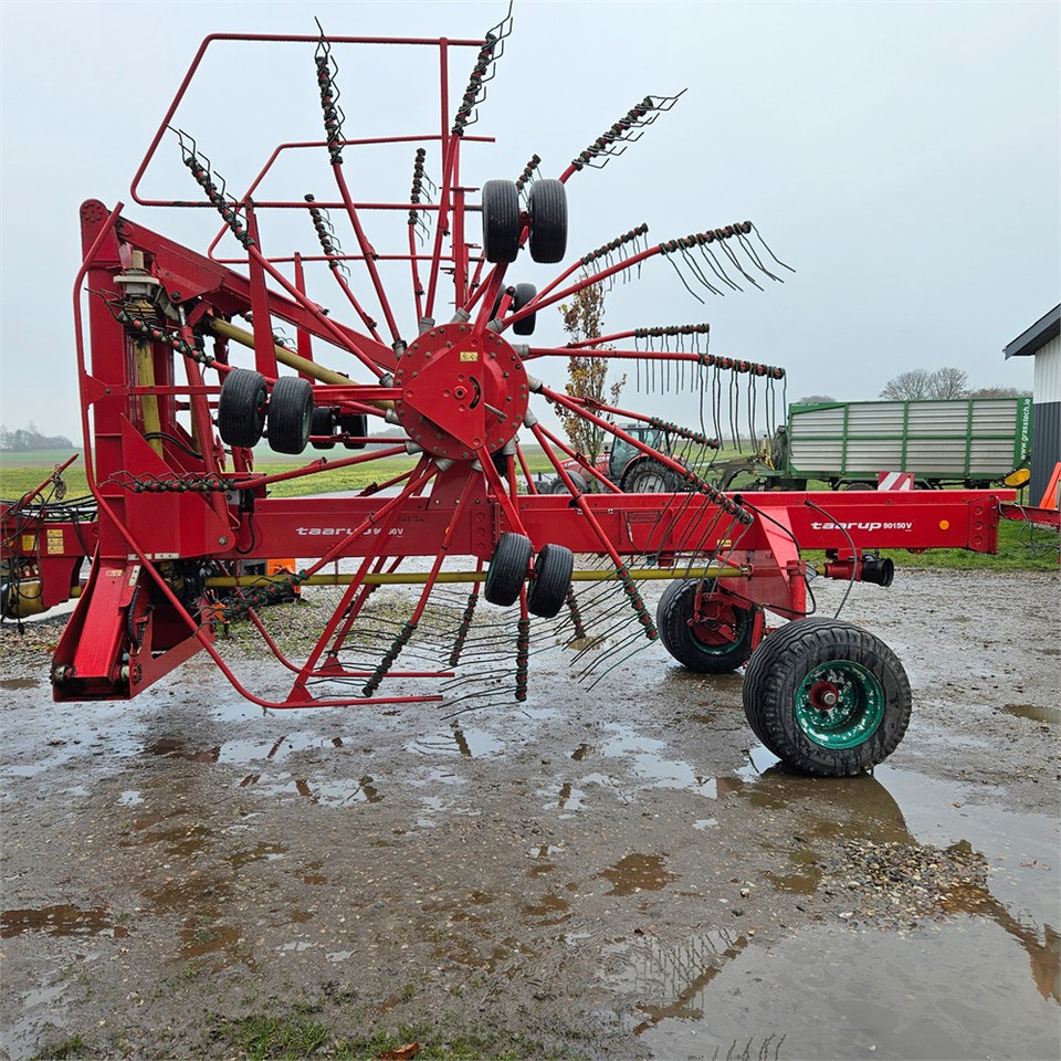 Kverneland Taarup 90150 V - Hay and forage equipment: picture 3 Kverneland Taarup 90150 V - Hay and forage equipment: picture 3