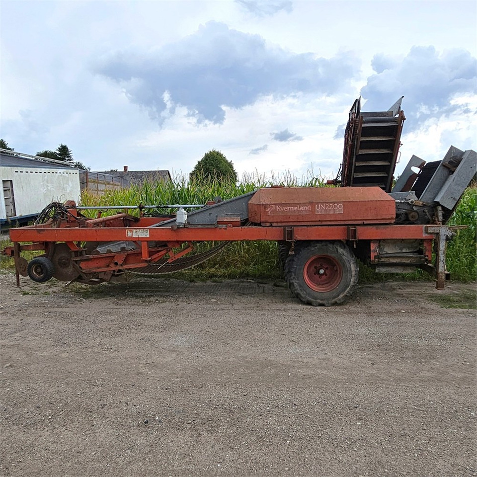Kverneland UN 2200 - Potato harvester: picture 2 Kverneland UN 2200 - Potato harvester: picture 2