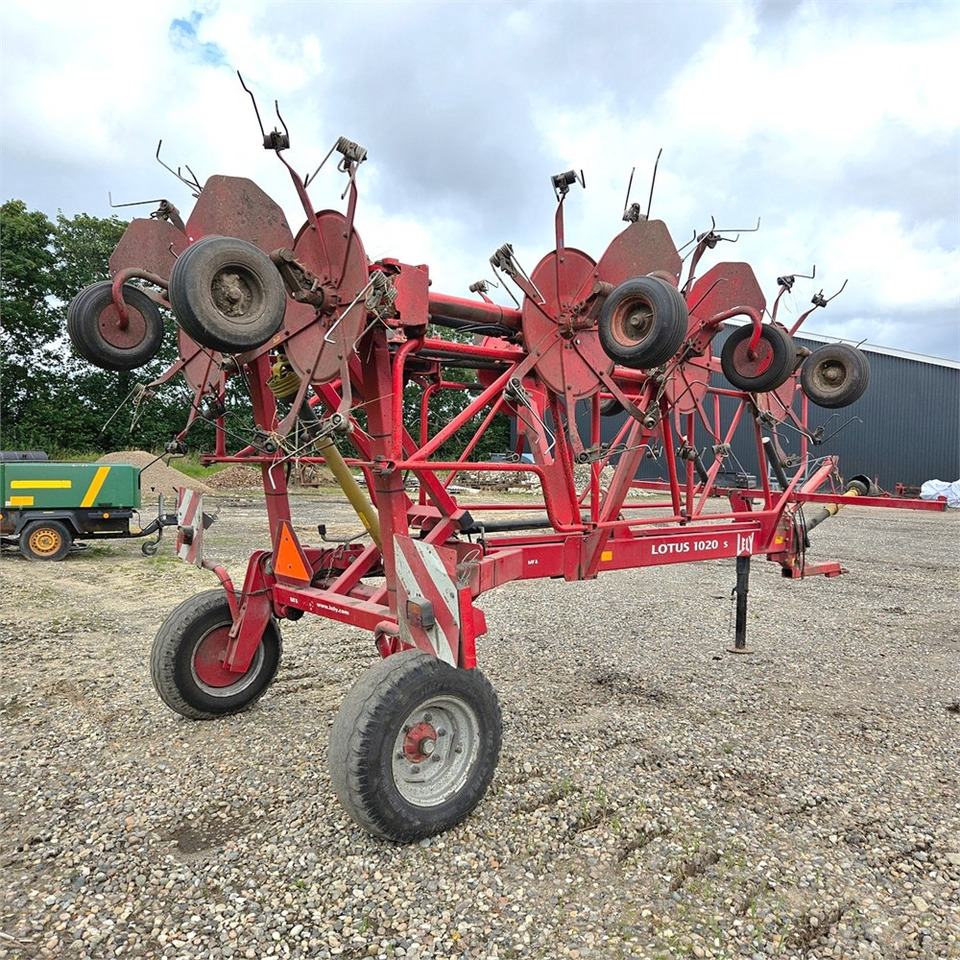 LELY Lotus 1020 s - Hay and forage equipment: picture 3 LELY Lotus 1020 s - Hay and forage equipment: picture 3