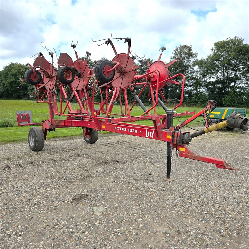LELY Lotus 1020 s - Hay and forage equipment: picture 1 LELY Lotus 1020 s - Hay and forage equipment: picture 1