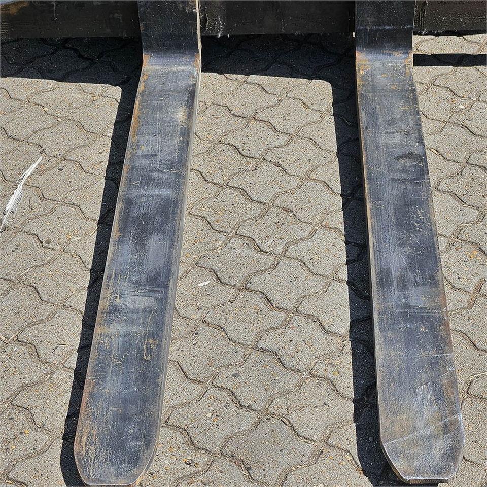 Forklift Linde H40D-04: picture 18