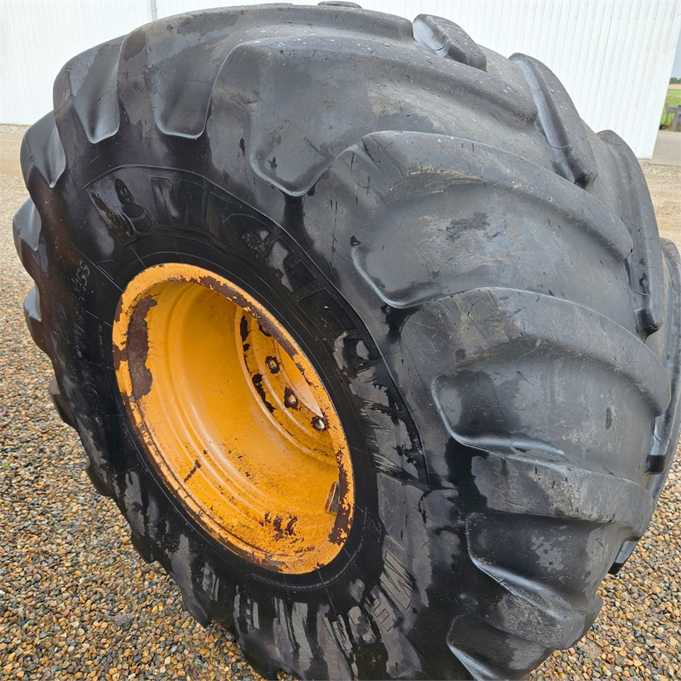 Michelin Mega X BIB - Wheel and tire package for Loader: picture 4 Michelin Mega X BIB - Wheel and tire package for Loader: picture 4