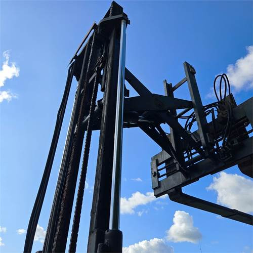 Truck mounted forklift Moffett M4 25.3: picture 14