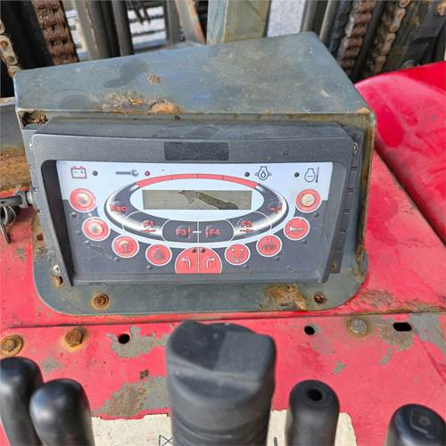 Truck mounted forklift Moffett M4 25.3: picture 18