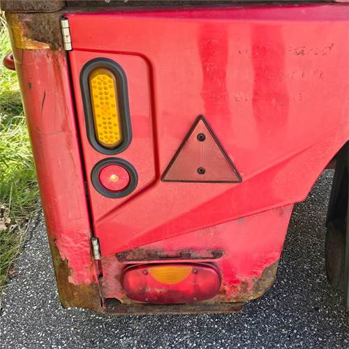 Truck mounted forklift Moffett M4 25.3: picture 31
