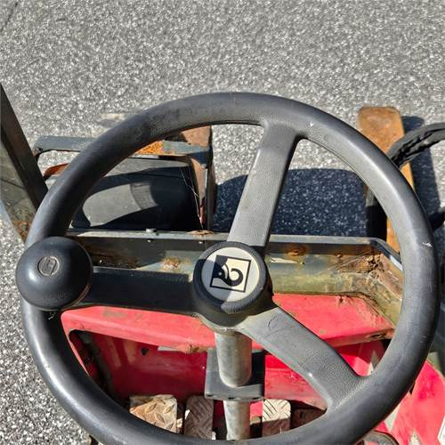Truck mounted forklift Moffett M4 25.3: picture 24