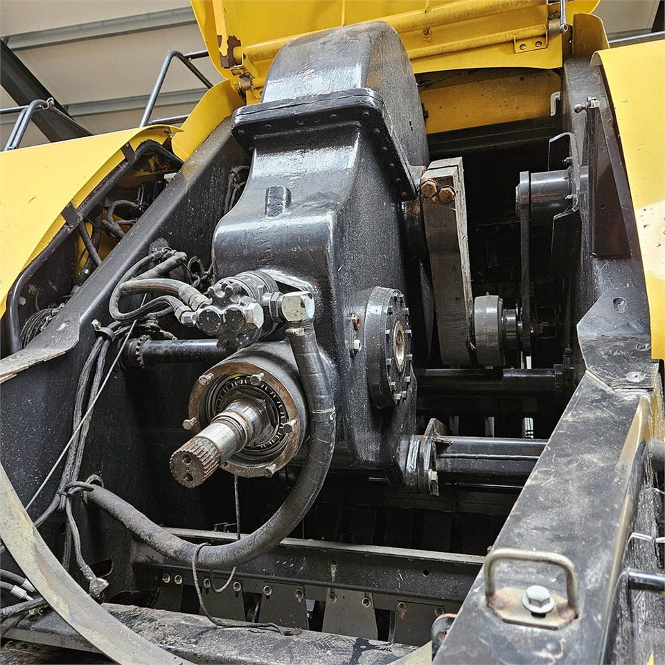 New Holland BB9090 - Hay and forage equipment: picture 5 New Holland BB9090 - Hay and forage equipment: picture 5