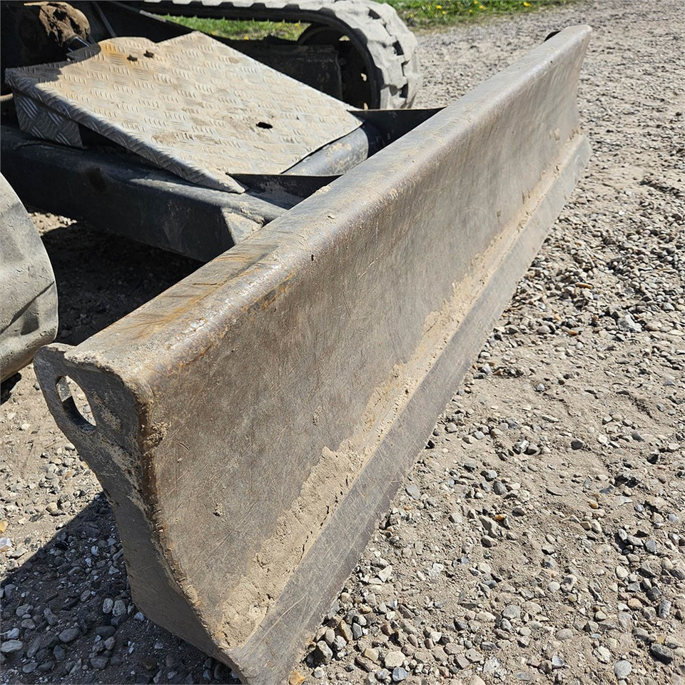 Mini excavator New Holland E39 B: picture 23 Mini excavator New Holland E39 B: picture 23