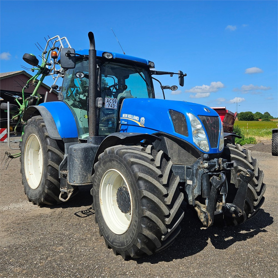 New Holland T7.235 Power Command - Farm tractor: picture 1 New Holland T7.235 Power Command - Farm tractor: picture 1