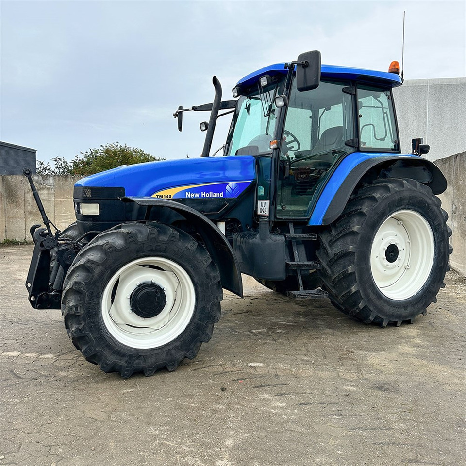 Farm tractor New Holland TM140: picture 1