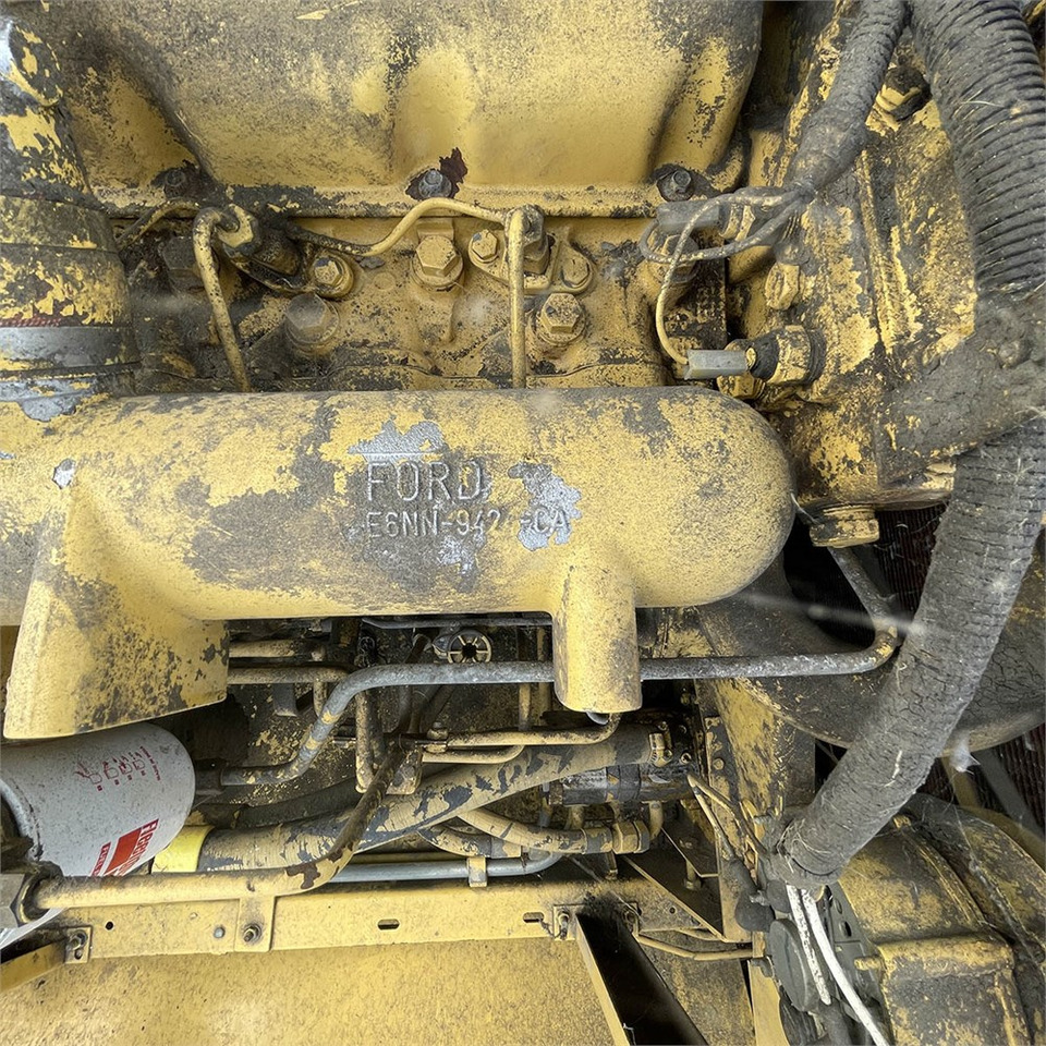 Combine harvester New Holland TX 30: picture 32