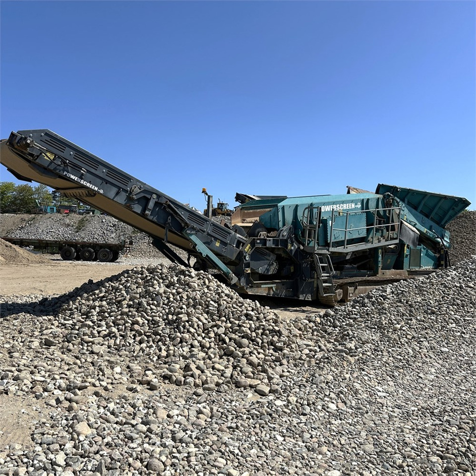 Powerscreen Warrior 2100 - Screener: picture 2 Powerscreen Warrior 2100 - Screener: picture 2