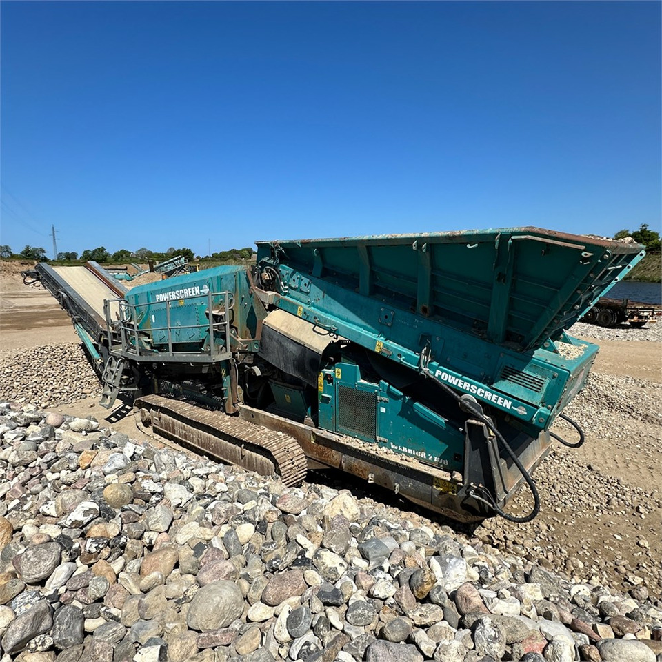 Powerscreen Warrior 2100 - Screener: picture 1 Powerscreen Warrior 2100 - Screener: picture 1