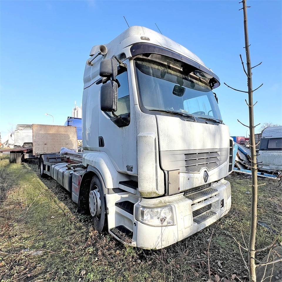 Renault 410 DXI Premimium - Cab chassis truck: picture 2 Renault 410 DXI Premimium - Cab chassis truck: picture 2